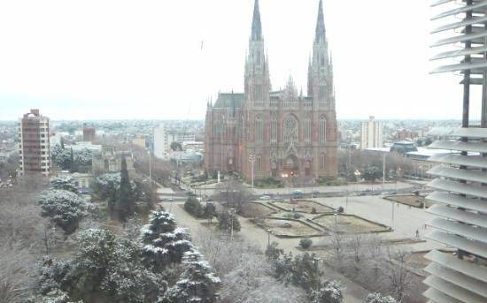 Alerta Amarillo en La Plata por vientos y nieve en la Provincia: cómo afectará la ola polar al AMBA
